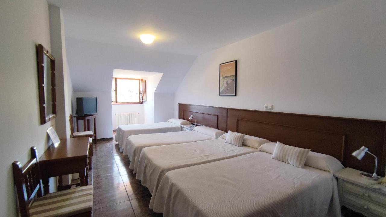 Hotel Solatorre Comillas Luaran gambar
