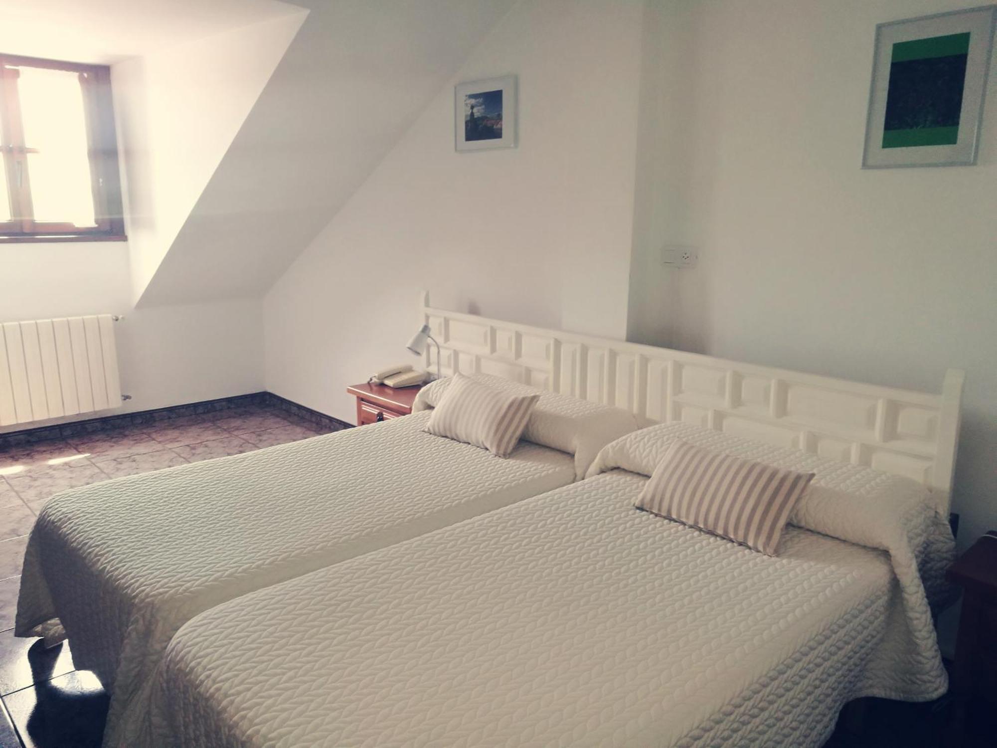Hotel Solatorre Comillas Luaran gambar