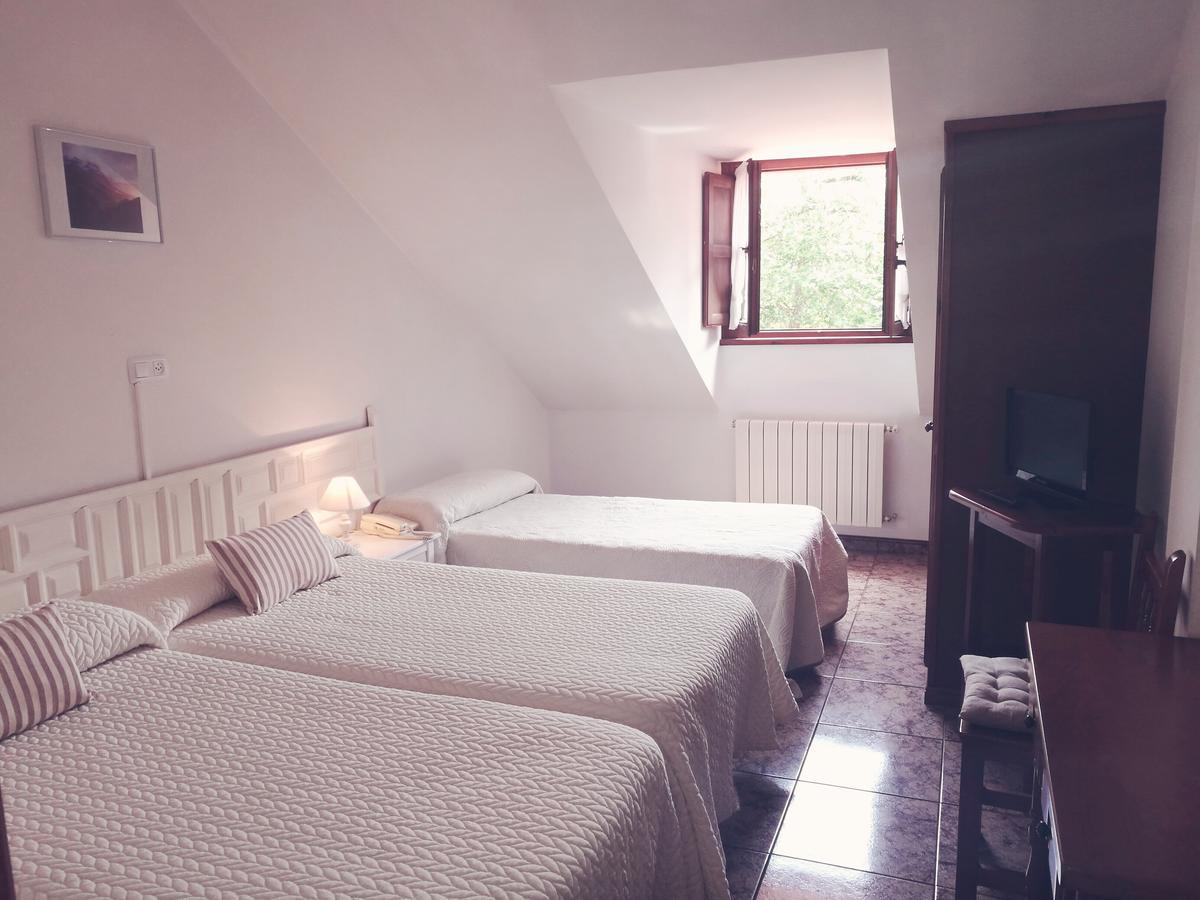 Hotel Solatorre Comillas Luaran gambar