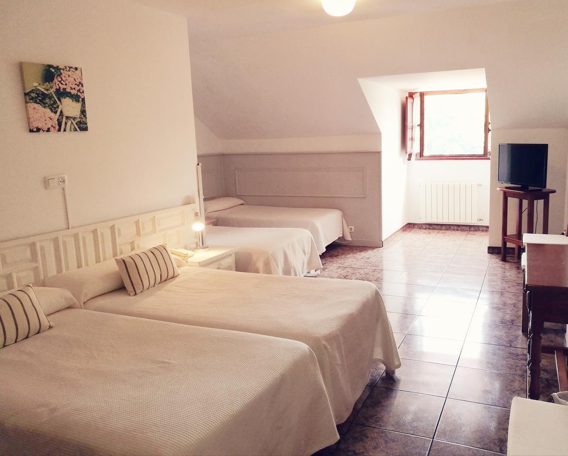 Hotel Solatorre Comillas Luaran gambar